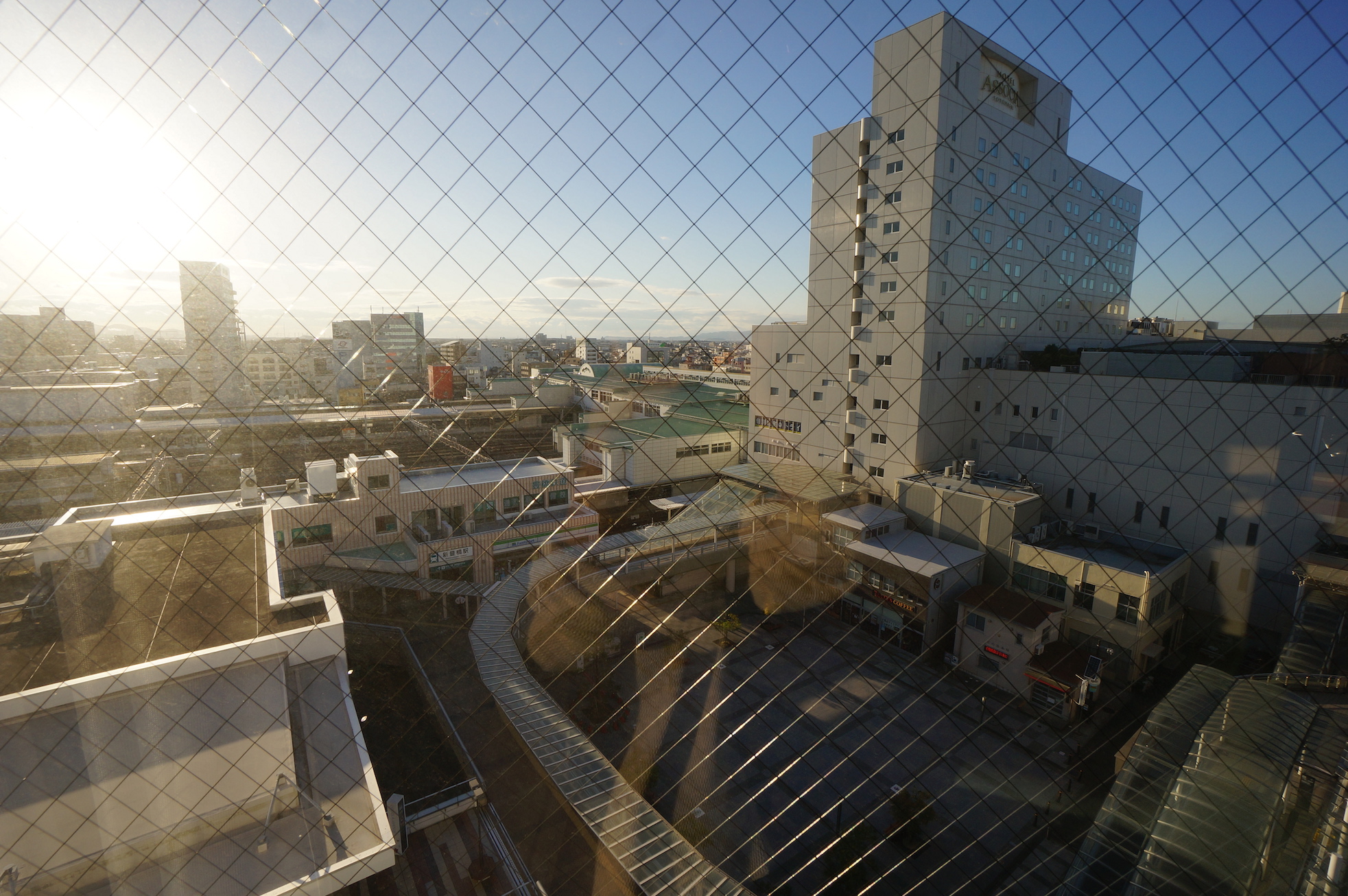 豊橋駅前レンタルスペースのパーティースペース＿窓からの景色